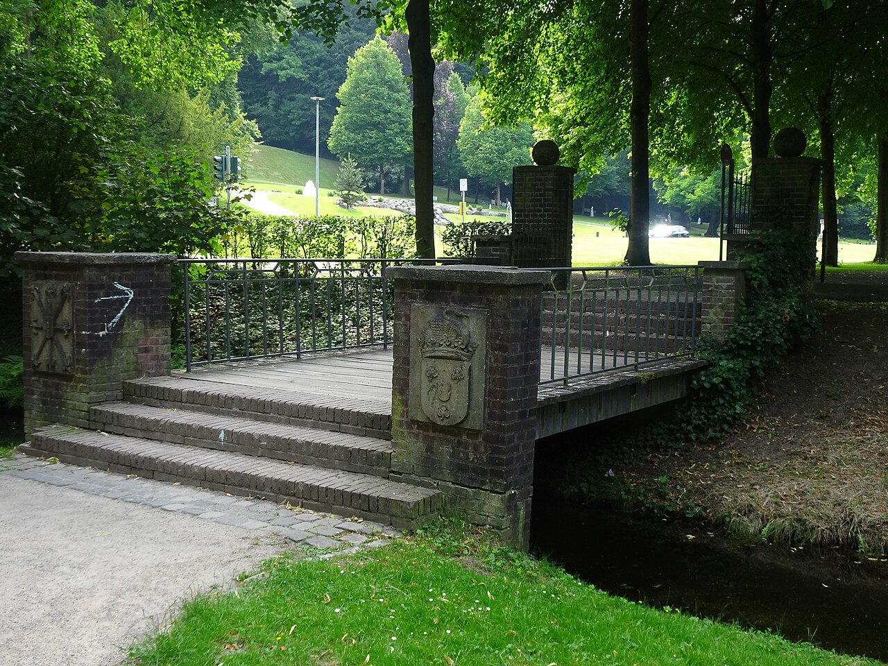 A small bridge in Kleve’s Forstgarten.